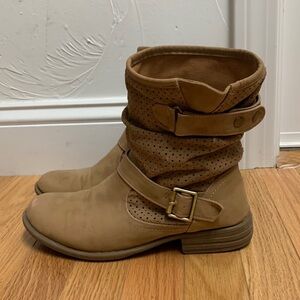 Slouchy‎ Tan Boho Boot